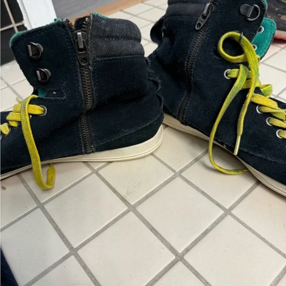 Diesel IDOL Black High-Top Sneakers with Teal Lining and Yellow Laces - Picture 7 of 7
